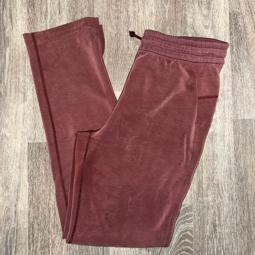 Lululemon softstreme burgundy pants